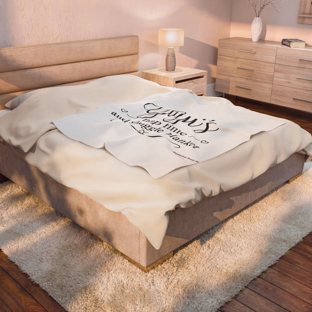 Gigi's naptime Velveteen Plush Blanket